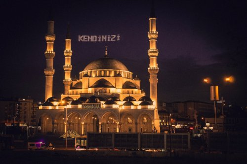 Sultan Ahmet Camii İmamından Kuran Dinle